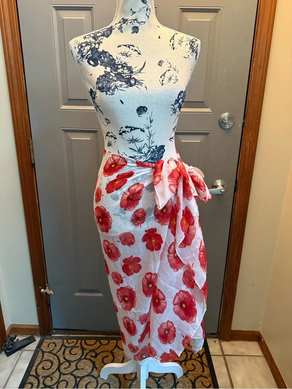 Lightweight Red White Floral Shawl/Scarf/Sarong  32 x70”- Poppies